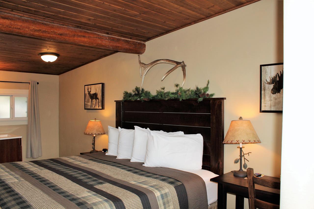 Elkhorn Cabins And Inn West Yellowstone Ngoại thất bức ảnh